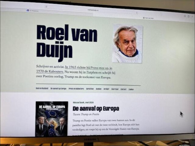 Foto van een beeldscherm met de nieuwe website van Roel van Duijn